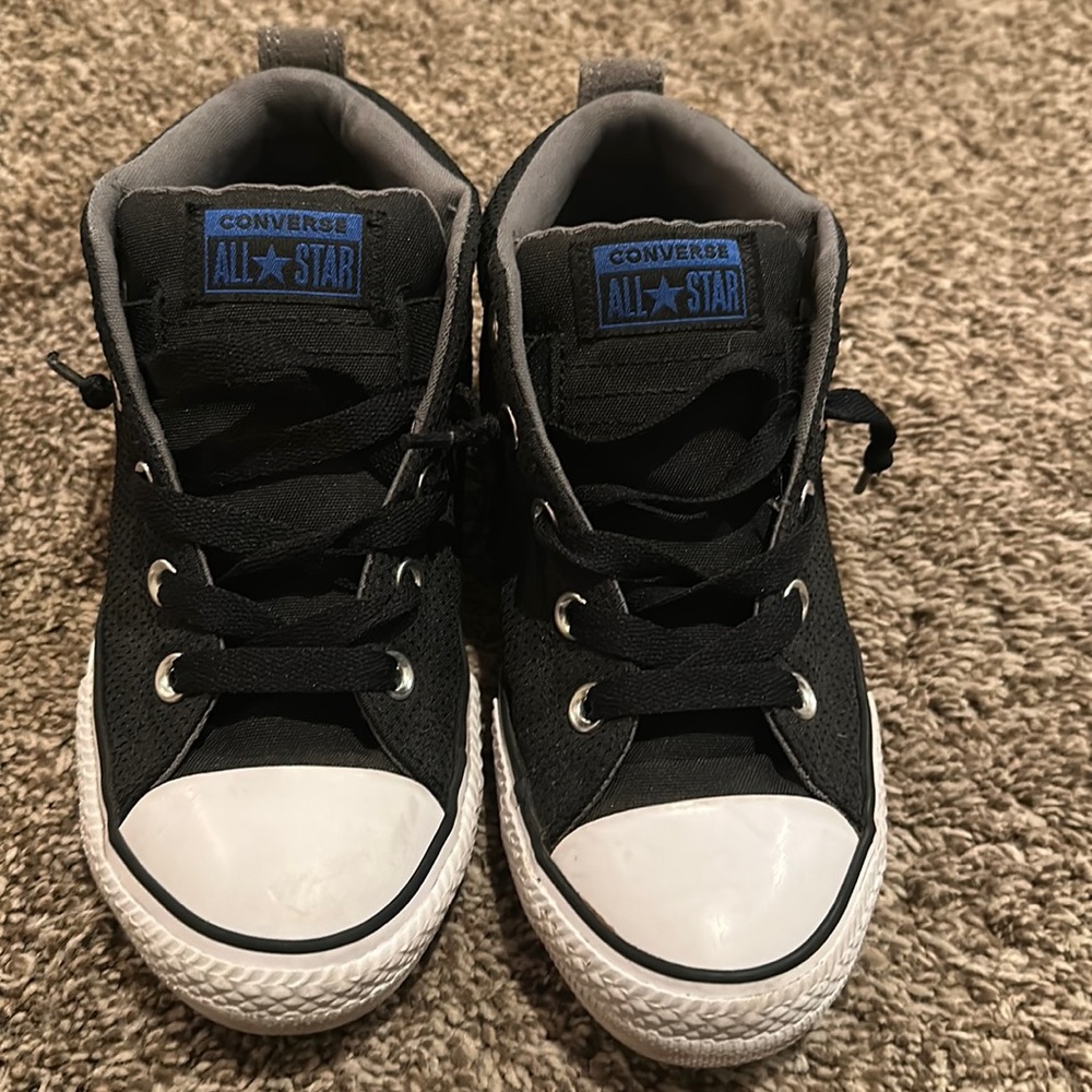 Black high top converse